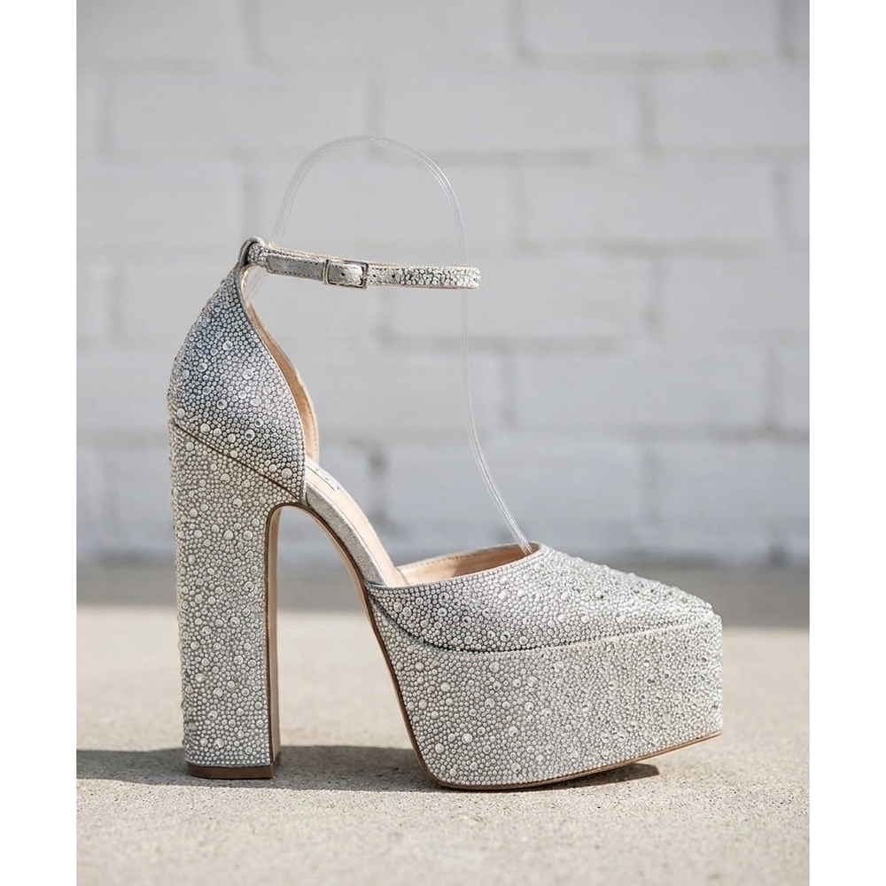 NEW STEVE MADDEN prompt rhinestone platform heel in silver